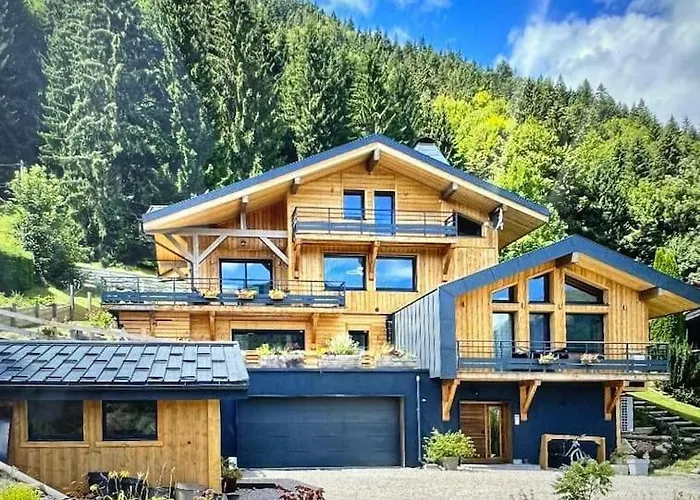 Stunning Apartment- Mountain Views Near Morzine